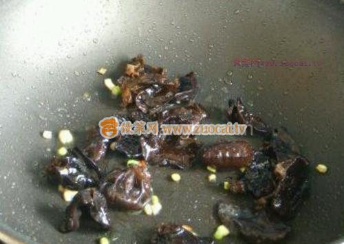 映日荷花油菜的做法