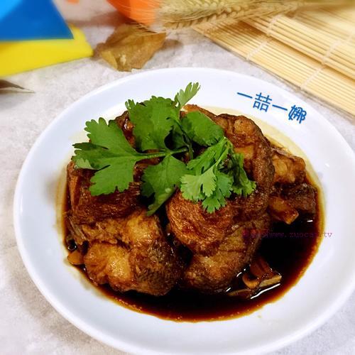 紅燒鱸魚(yú)的做法