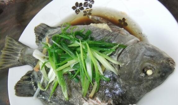 原汁原味的清蒸金鼓魚怎么做?