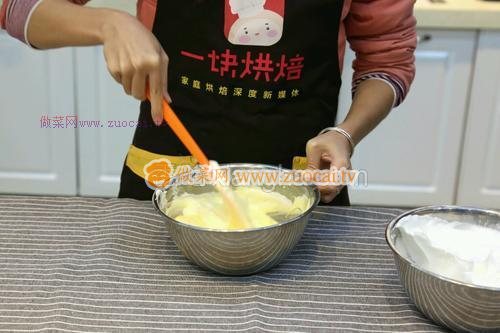 圣誕樹樁蛋糕的做法