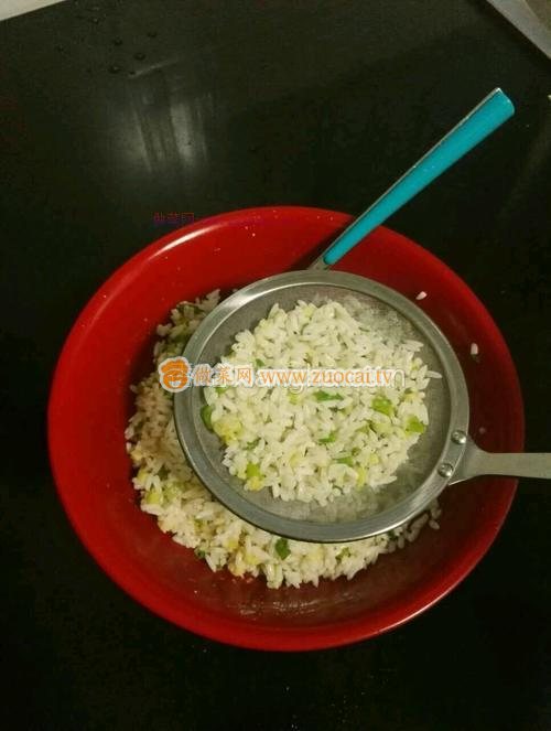 元?dú)忮伆偷淖龇?/ data-U60A=