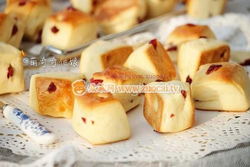 蔓越莓酸奶小面包塊的做法