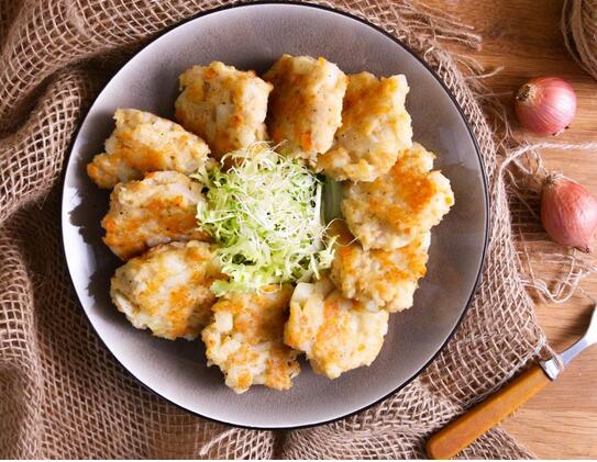 雞肉新吃法之雞肉洋蔥煎薯餅怎么做？
