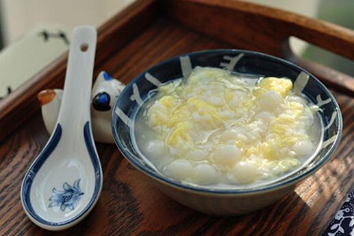 酒釀雞蛋元宵怎么做？