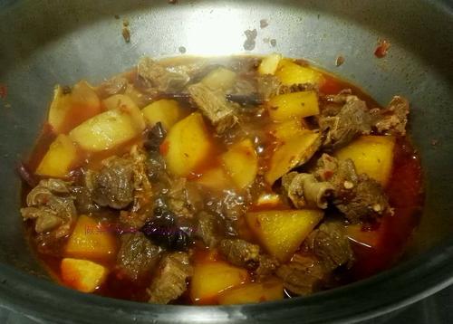 蘿卜燉牛腩的做法