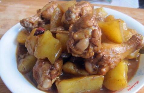 營養(yǎng)又下飯的翅根燉土豆怎么做？