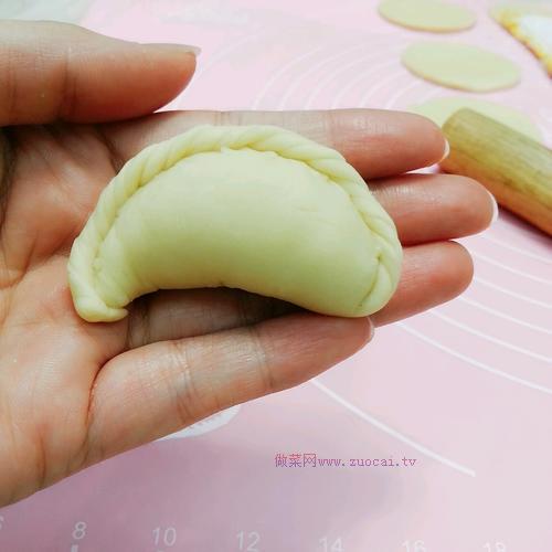 潮汕傳統(tǒng)小吃酥餃的做法