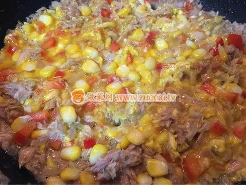 鮪魚(yú)玉米蛋炒藜麥飯的做法