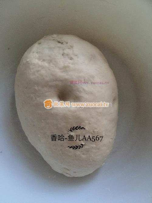 牛肉胡蘿卜木耳包子的做法