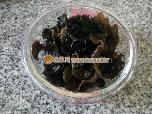 蕓豆炒木耳的做法