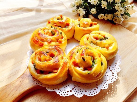 香蔥火腿沙拉面包