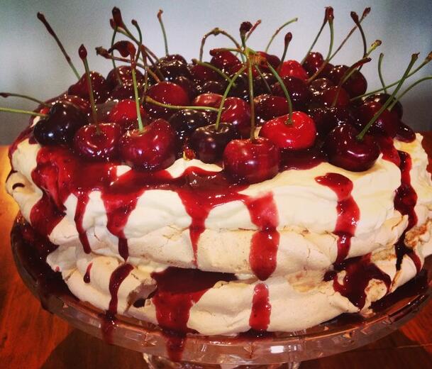 西點(diǎn)草莓帕夫洛娃奶油蛋白酥皮蛋糕怎么做？