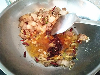 【回鍋肉豆干】的做法步驟：7