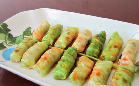 葷素營養(yǎng)搭配的蠔油翡翠包菜卷怎么做？