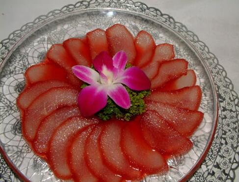 水果涼菜紅酒雪梨怎么做？