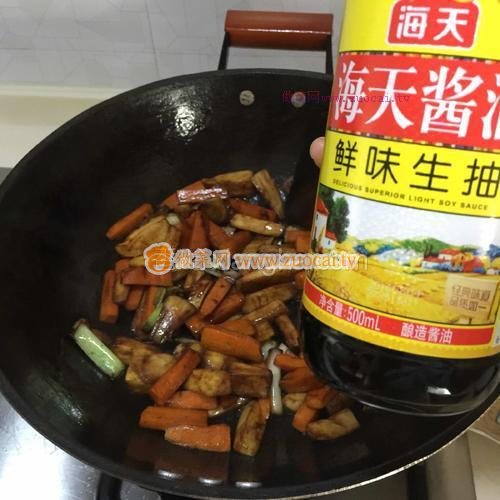 杏鮑菇胡蘿卜燒的做法