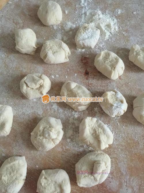 羊肉胡蘿卜包子的做法