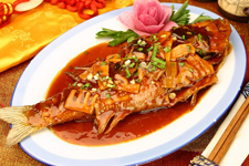 紅燒海鱸魚(yú)的做法