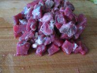 土豆牛肉胡蘿卜燜飯的做法步驟2