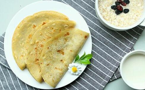 營養(yǎng)水果早餐香蕉煎餅怎么做？