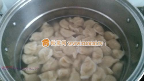 圓白菜豬肉餡餃子的做法