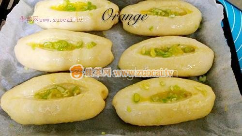 蔥香面包的做法