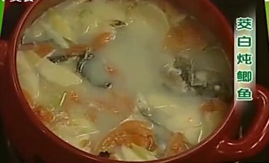 味道鮮美的茭白燉鯽魚怎么做？