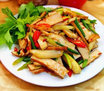 夏季快炒菜香辣香干怎么做？