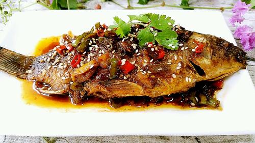 干鍋鯽魚的做法
