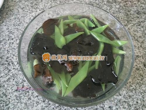 蕓豆炒木耳的做法