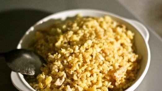 美味的肉絲蛋炒飯怎么做？