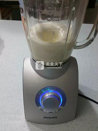 香蕉奶昔的做法步驟：5