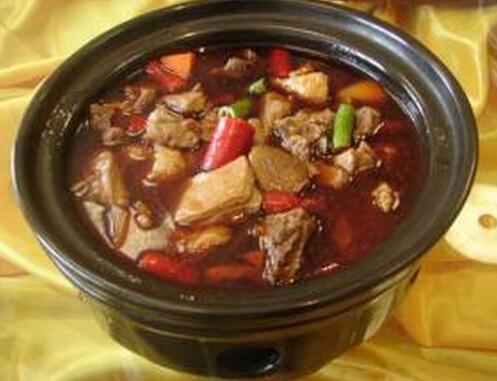 秋冬季養(yǎng)生的紅橋羊肉煲怎么做？