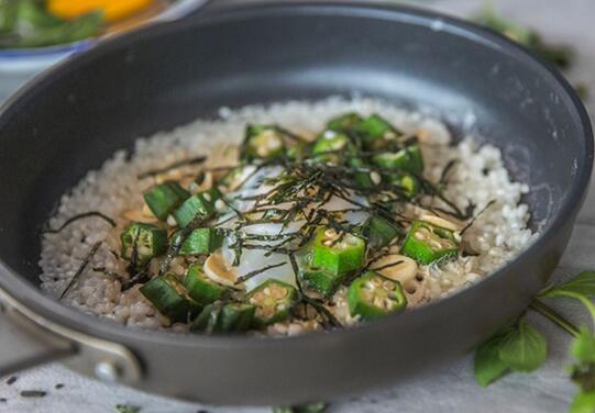 如何做秋葵拌飯加半熟蛋？