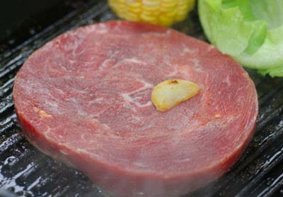 如何分辨真假牛排，鑒別牛排真假的實(shí)用方法