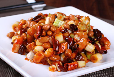 宮保雞丁的由來(lái)，宮保雞丁中的宮保是指什么