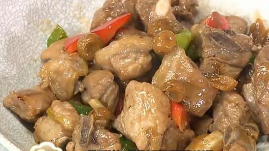 黃皮果炒排骨怎么做？