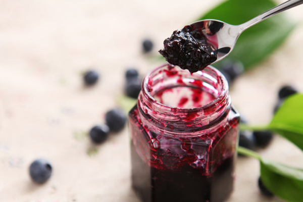 藍(lán)莓果醬的做法