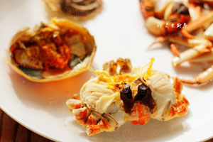 清蒸大閘蟹的吃法圖解，清蒸大閘蟹怎么做好吃