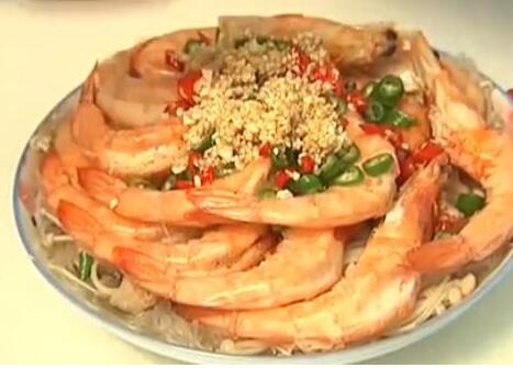 夏日無(wú)油煙的快手菜——金針?lè)劢z清蒸蝦怎么做？