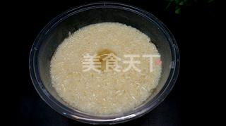 蘋果酒釀雞蛋羹養(yǎng)顏豐胸必備哦的做法步驟：2