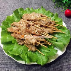 孜然牙簽肉的做法