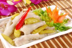 泡椒雞爪正宗制作方法 泡椒雞爪的做法大全