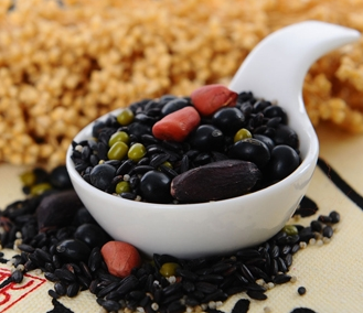 補(bǔ)腎還抗衰老的黑豆 這種補(bǔ)腎效