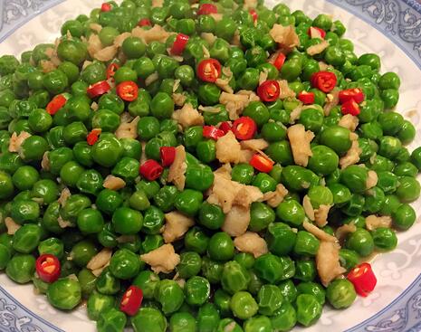 雞蓉豌豆和暖洋洋的豆腐丸子粉絲湯的家常做法