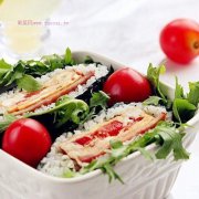 海苔飯團便當?shù)淖龇? data-QruX=