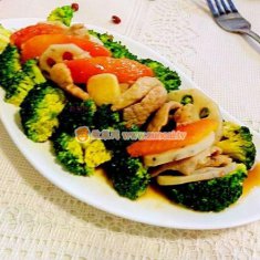 西蘭花蓮藕炒肉片的做法