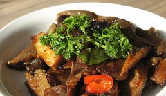 干燒鴨四寶的做法視頻