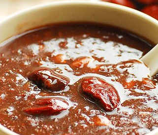 四紅補(bǔ)血養(yǎng)顏粥的家常做法 四紅補(bǔ)血粥的營養(yǎng)價值