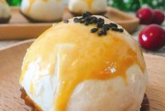 蛋黃酥的做法視頻